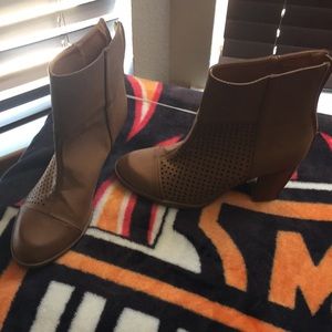 Women’s boots